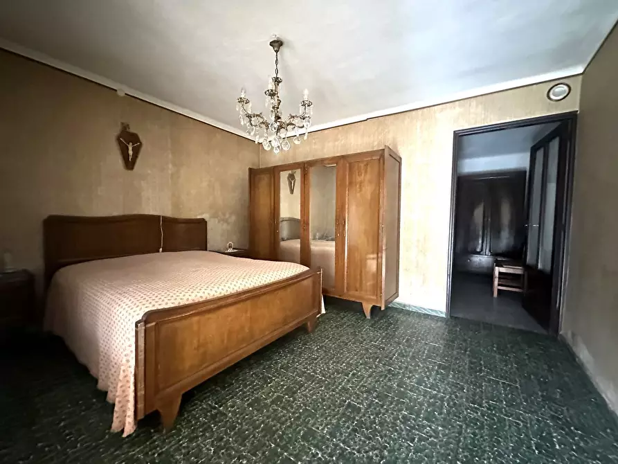 Immagine 24 di Camera in vendita  in Bisalta a Cuneo