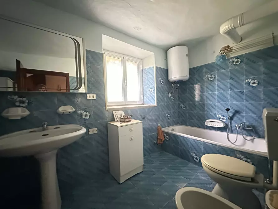 Immagine 26 di Camera in vendita  in Bisalta a Cuneo