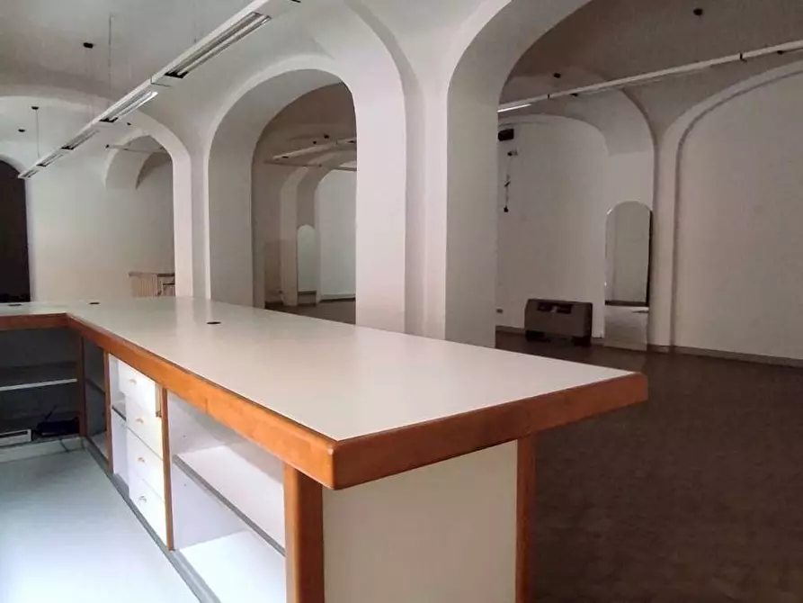 Immagine 5 di Attività commerciale in affitto  in Bartolomeo Bruni a Cuneo