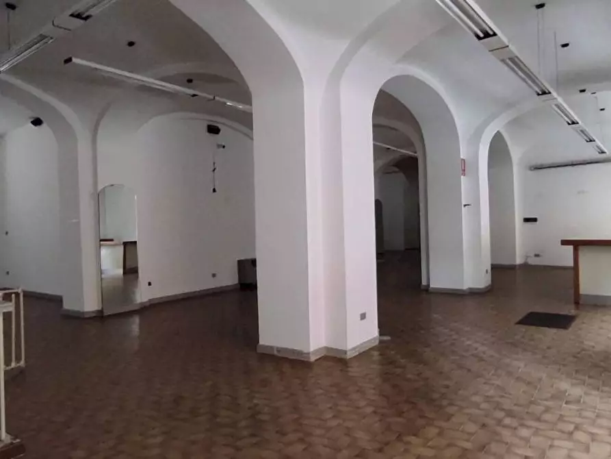 Immagine 12 di Attività commerciale in affitto  in Bartolomeo Bruni a Cuneo
