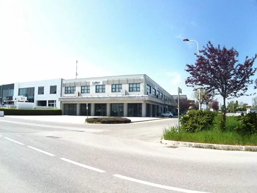 Immagine 3 di Locale commerciale in affitto  in Porta Rossa a Cuneo