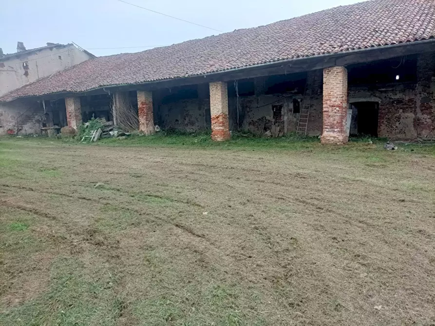 Immagine 3 di Rustico / casale in vendita  in Regina Elena a Rocca De' Baldi