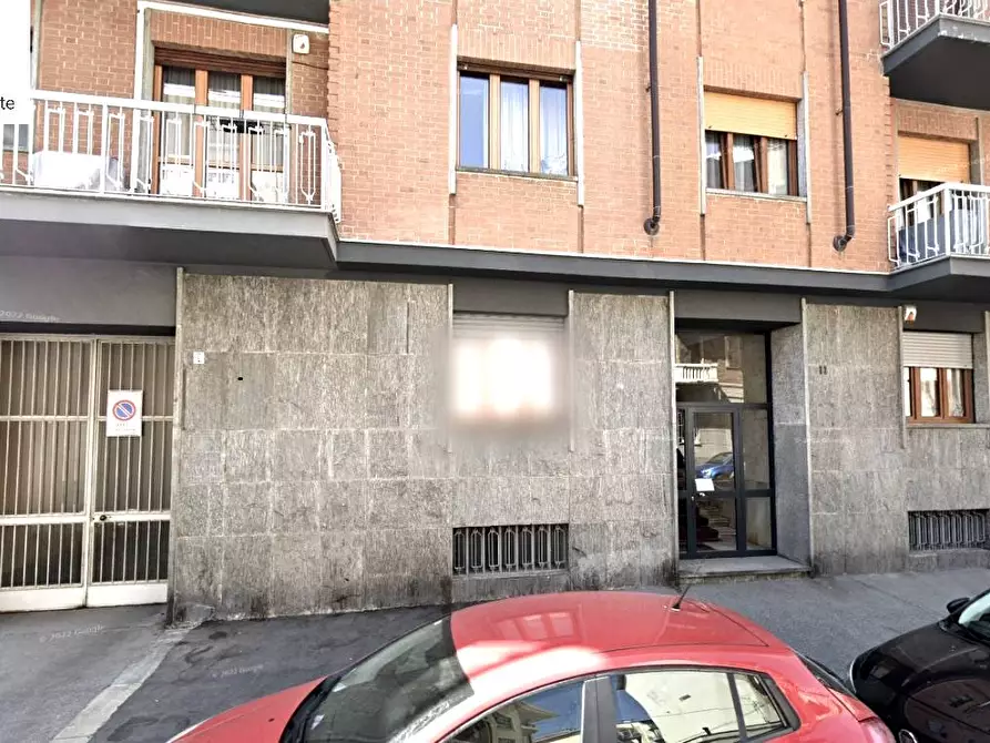 Immagine 1 di Locale commerciale in affitto  in Via Sanfront a Torino