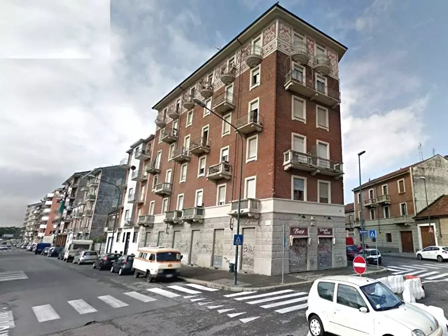 Immagine 1 di Locale commerciale in vendita  in Via Sette Comuni a Torino