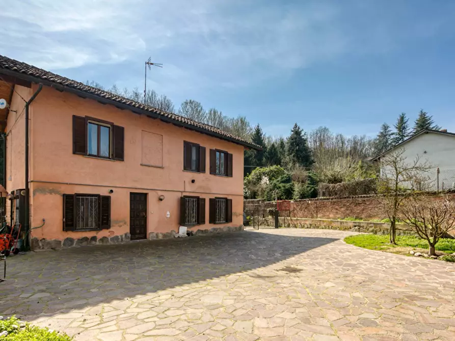 Immagine 1 di Casa indipendente in vendita  in località Vallarone a Asti