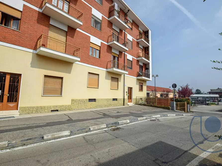 Immagine 1 di Appartamento in vendita  in Via Luigi Einaudi a Chieri