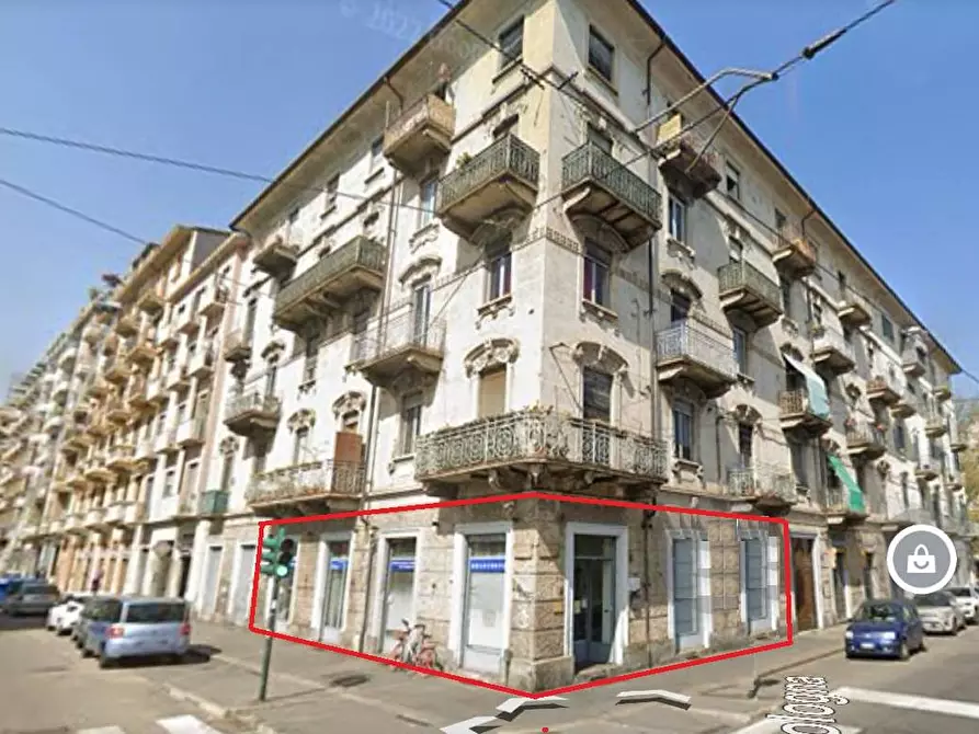 Immagine 1 di Negozio in affitto  in via Bologna a Torino