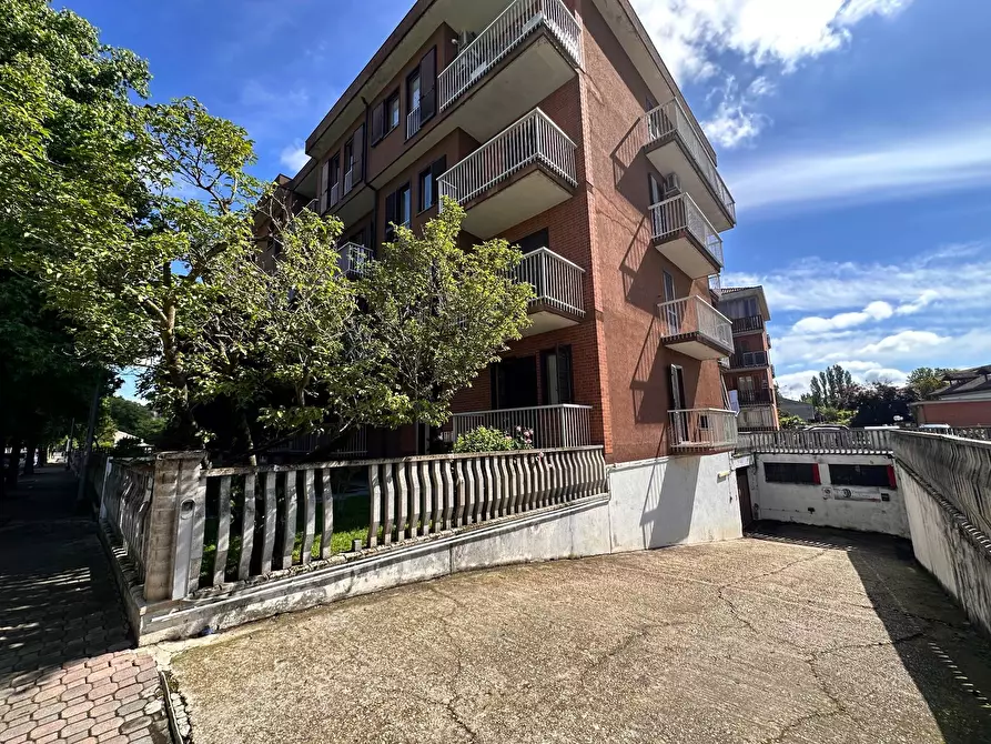 Immagine 26 di Appartamento in vendita  in via Gaspare Bosio a Asti