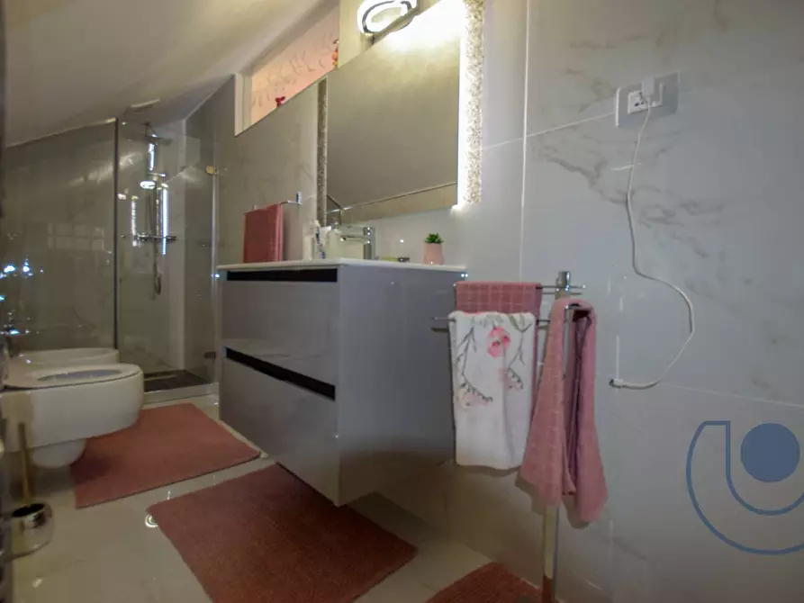 Immagine 15 di Attico in vendita  in Via Monviso a Pino Torinese