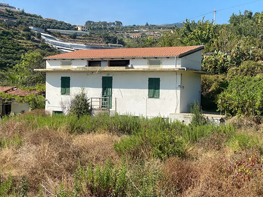 Immagine 2 di Casa indipendente in vendita  in via Ortassi a Santo Stefano Al Mare