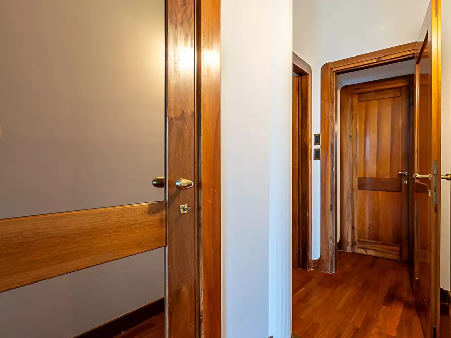 Immagine 18 di Appartamento in vendita  in Strada Val Salice a Torino