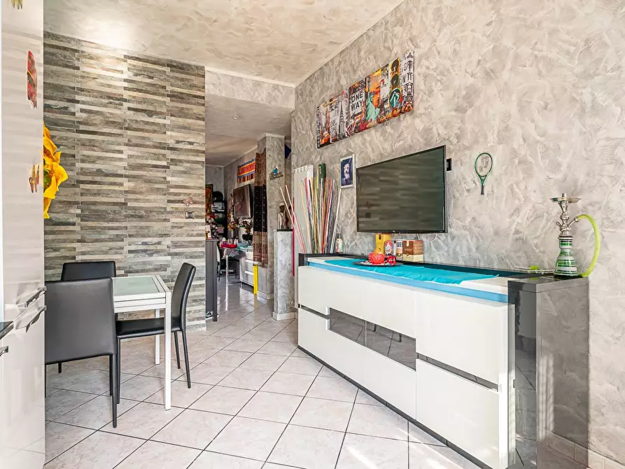 Immagine 5 di Appartamento in vendita  in via La Thuile a Torino