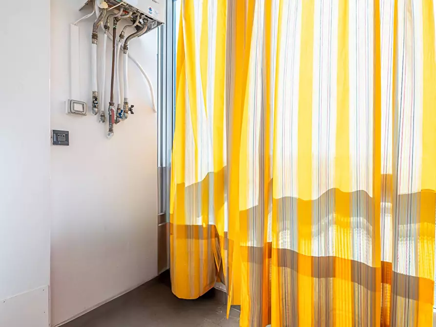 Immagine 11 di Appartamento in vendita  in via La Thuile a Torino