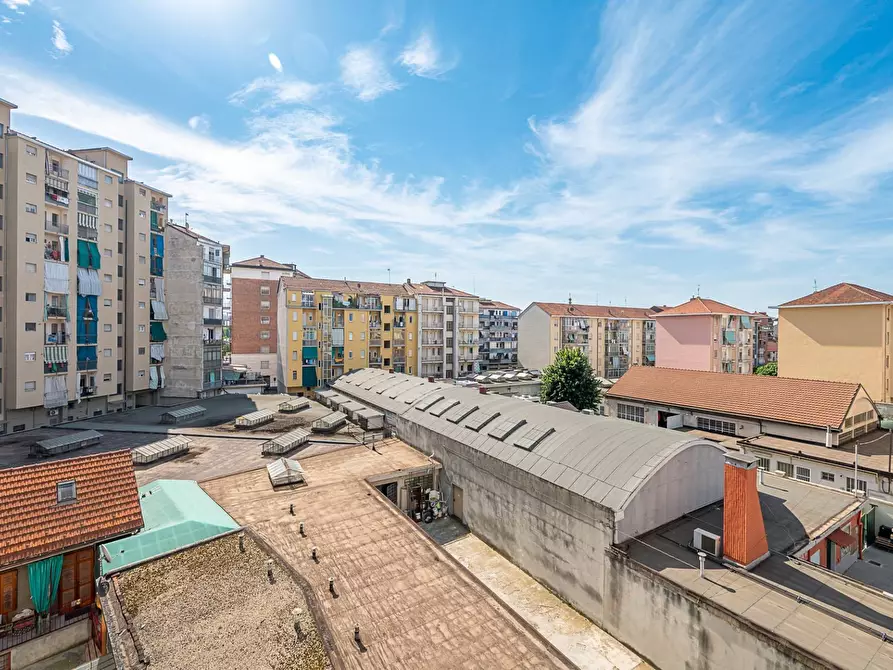 Immagine 12 di Appartamento in vendita  in via La Thuile a Torino