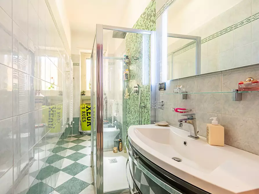 Immagine 13 di Appartamento in vendita  in via La Thuile a Torino