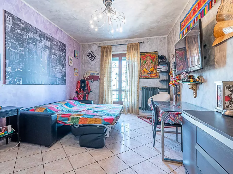 Immagine 17 di Appartamento in vendita  in via La Thuile a Torino
