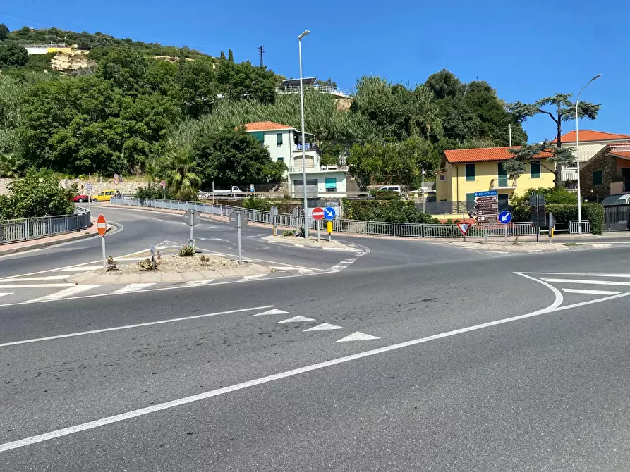 Immagine 1 di Terreno agricolo in vendita  in Strada Provinciale 51 a Taggia