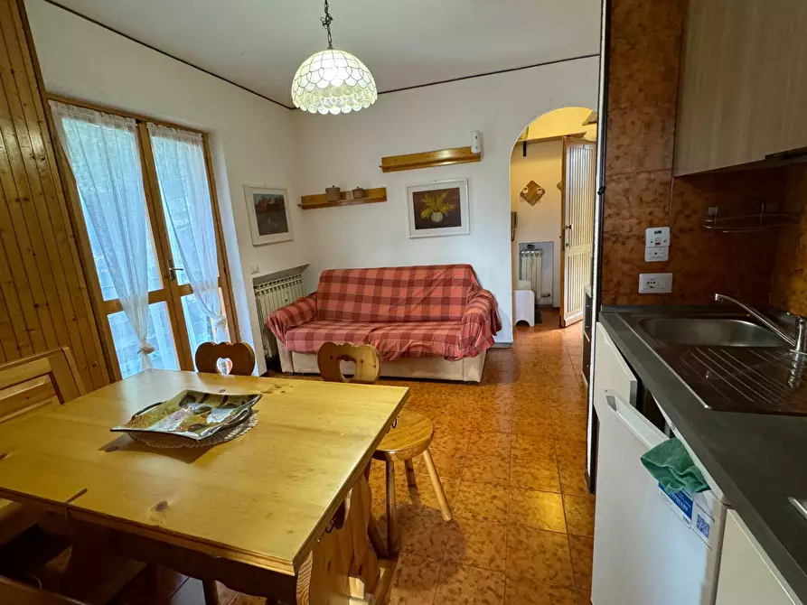 Immagine 11 di Appartamento in vendita  in Via Giangirone a Roburent