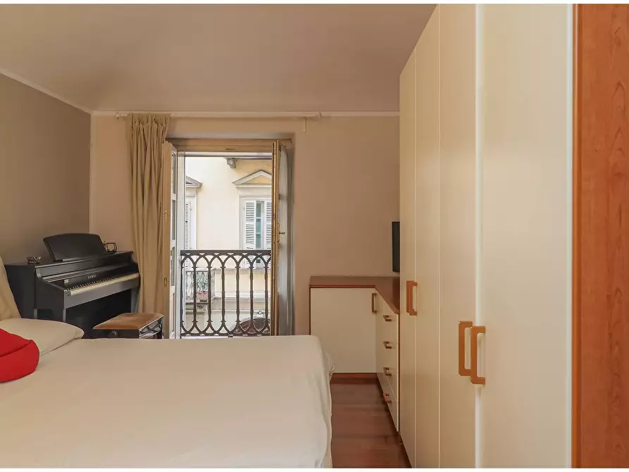 Immagine 5 di Appartamento in vendita  in Via SAN MASSIMO a Torino