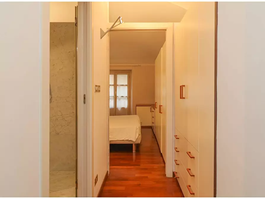 Immagine 13 di Appartamento in vendita  in Via SAN MASSIMO a Torino