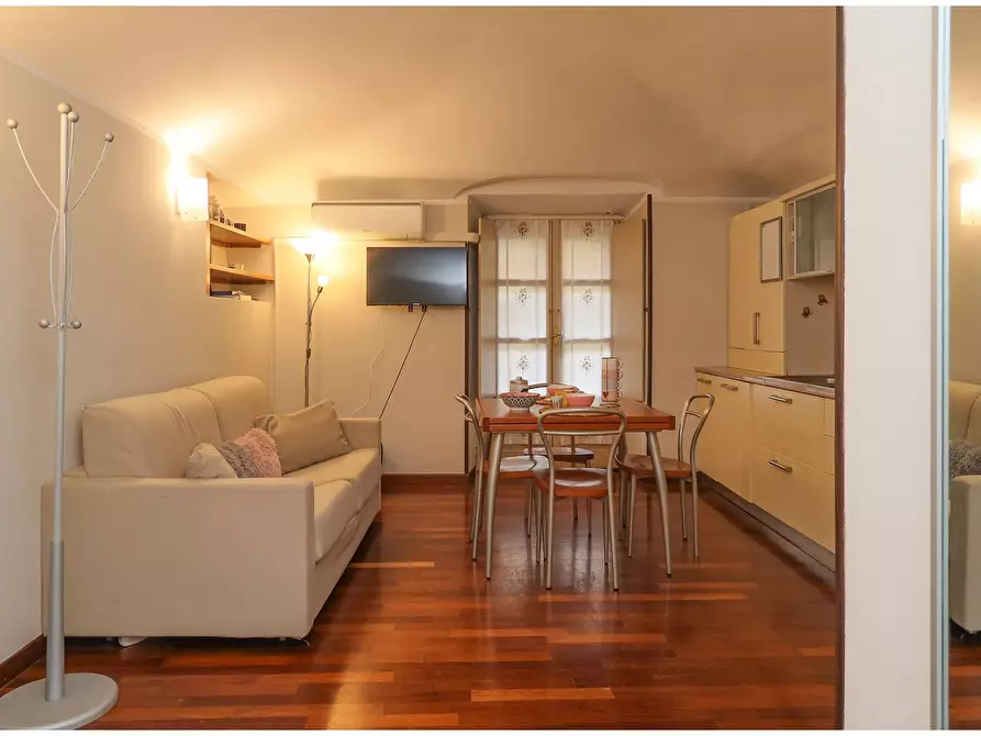 Immagine 15 di Appartamento in vendita  in Via SAN MASSIMO a Torino