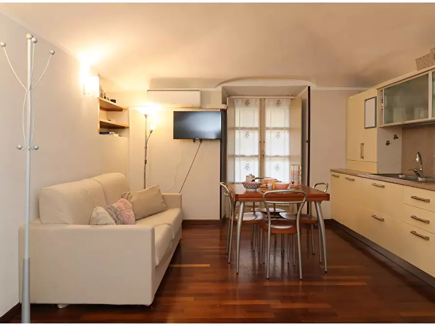 Immagine 4 di Appartamento in vendita  in Via SAN MASSIMO a Torino