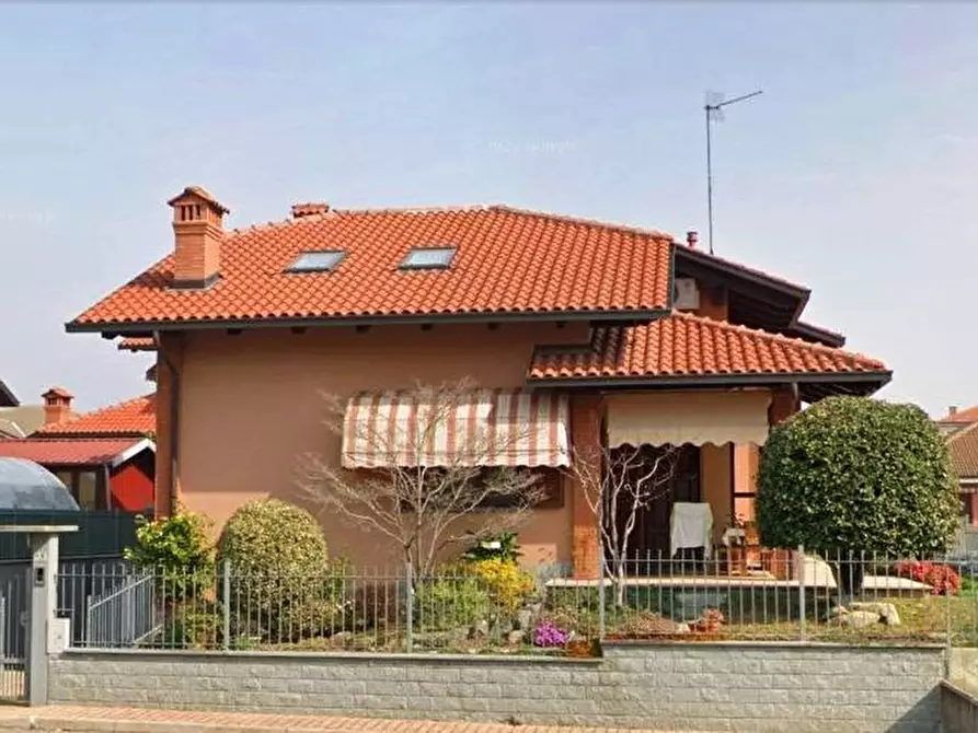 Immagine 1 di Villa in vendita  in Via Verdi a San Francesco Al Campo