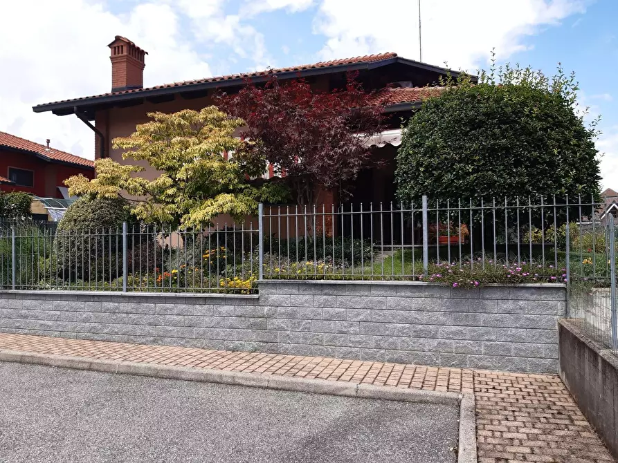 Immagine 2 di Villa in vendita  in Via Verdi a San Francesco Al Campo