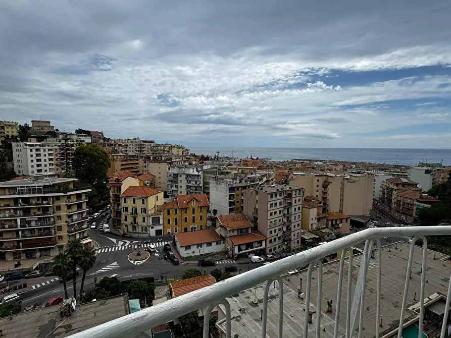 Immagine 1 di Attico in vendita  in Via Zeffiro Massa a San Remo