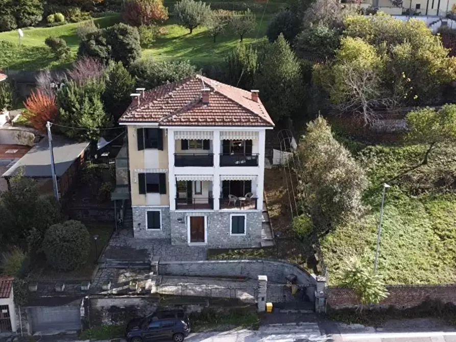 Immagine 2 di Casa bifamiliare in vendita  in via Nino Carboneri a Mondovì