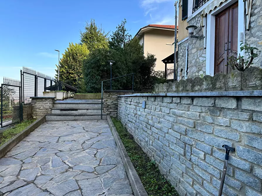 Immagine 8 di Casa bifamiliare in vendita  in via Nino Carboneri a Mondovì