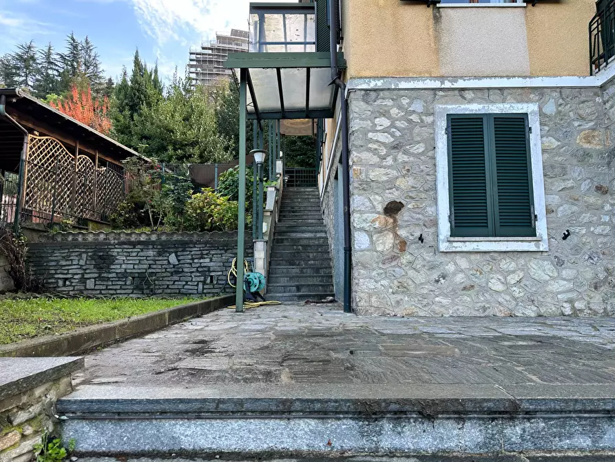 Immagine 9 di Casa bifamiliare in vendita  in via Nino Carboneri a Mondovì