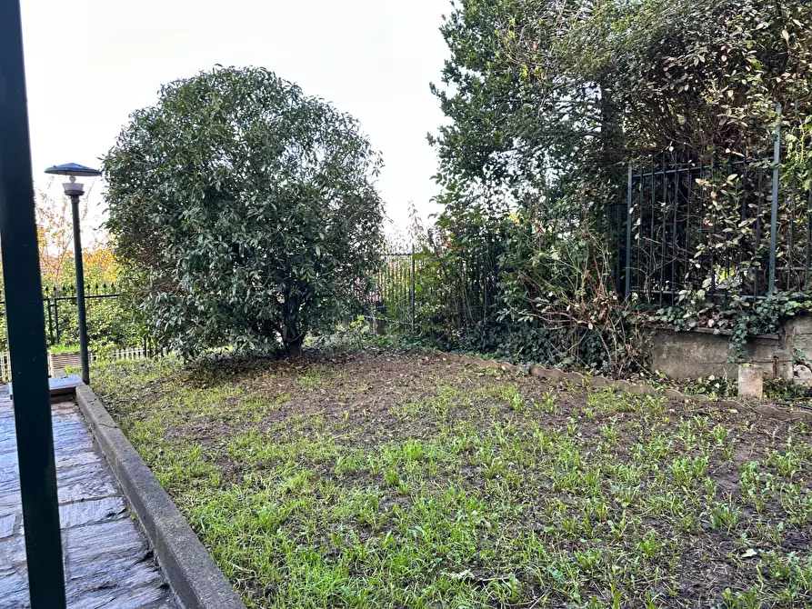 Immagine 11 di Casa bifamiliare in vendita  in via Nino Carboneri a Mondovì