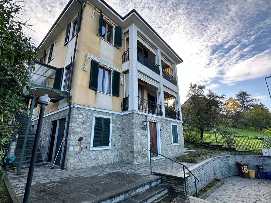 Immagine 6 di Casa bifamiliare in vendita  in via Nino Carboneri a Mondovì