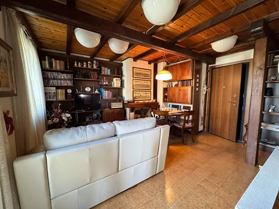 Immagine 10 di Appartamento in vendita  in Via Giangirone a Roburent