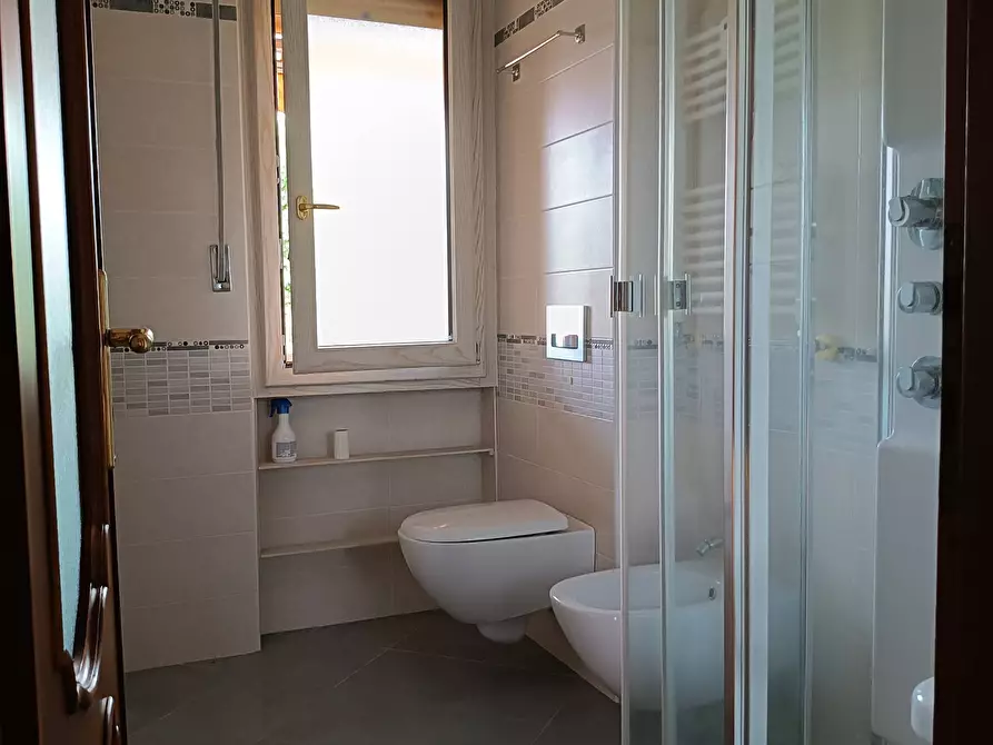 Immagine 16 di Appartamento in vendita  in Via Lirone a Ciriè