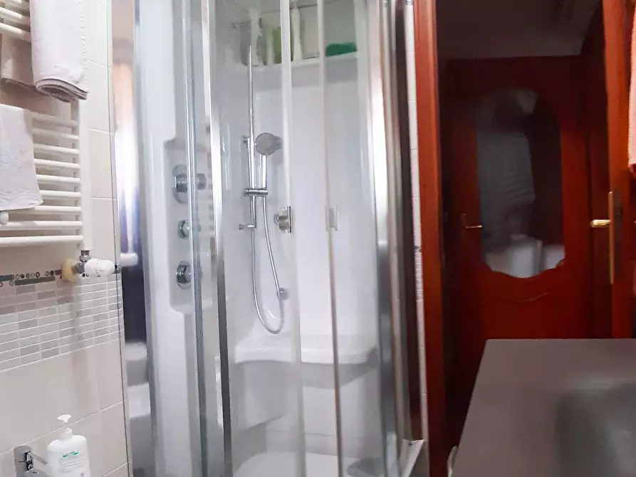 Immagine 17 di Appartamento in vendita  in Via Lirone a Ciriè