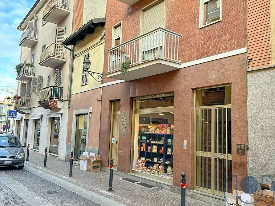 Immagine 2 di Appartamento in vendita  in via XX Settembre a Chieri