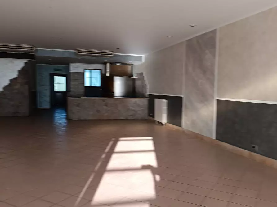 Immagine 7 di Attività commerciale in vendita  in Via Torno a San Francesco Al Campo