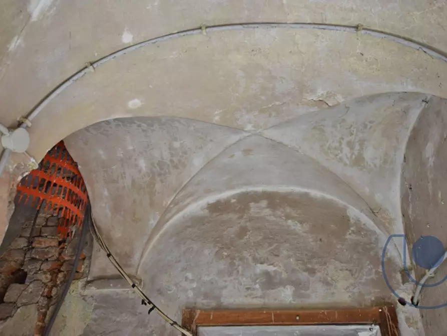 Immagine 13 di Palazzo in vendita  in Vicolo Romano a Chieri