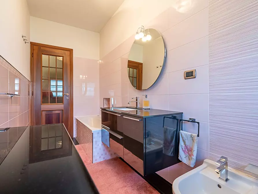 Immagine 24 di Villa in vendita  in Via Boccaccio a Rivalta Di Torino