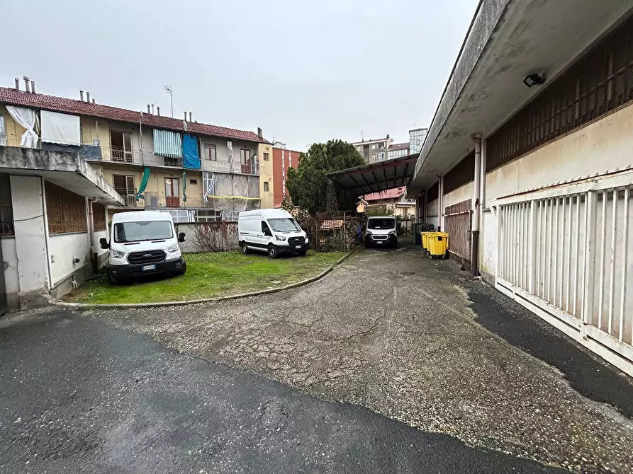 Immagine 6 di Attività commerciale in affitto  in Via Bernardino Luini a Torino