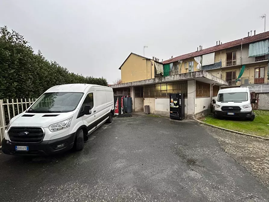 Immagine 7 di Attività commerciale in affitto  in Via Bernardino Luini a Torino