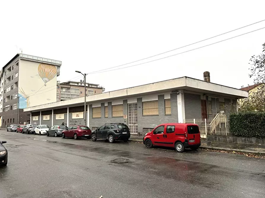 Immagine 3 di Attività commerciale in affitto  in Via Bernardino Luini a Torino
