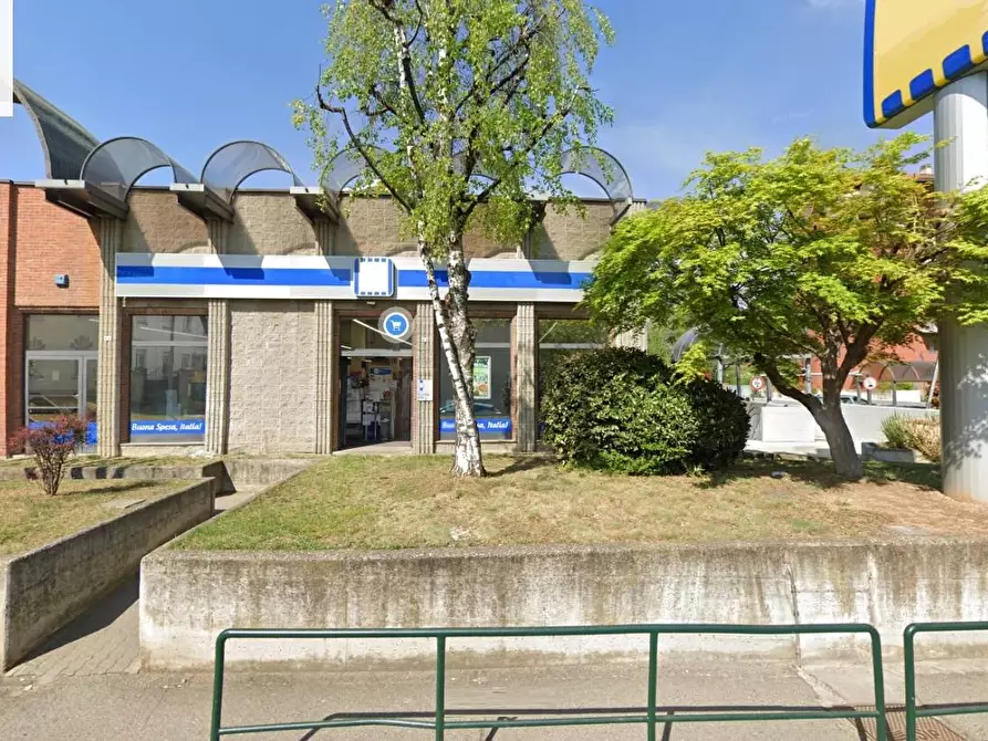 Immagine 3 di Locale commerciale in affitto  in Via Bruere a Rivoli