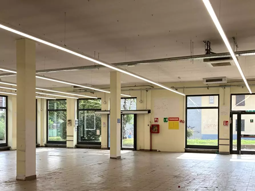 Immagine 8 di Locale commerciale in affitto  in Via Bruere a Rivoli