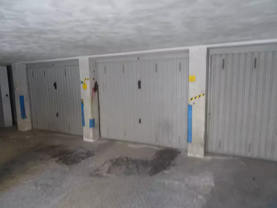 Immagine 15 di Palazzo in vendita  in Via Quadrone a Mondovì