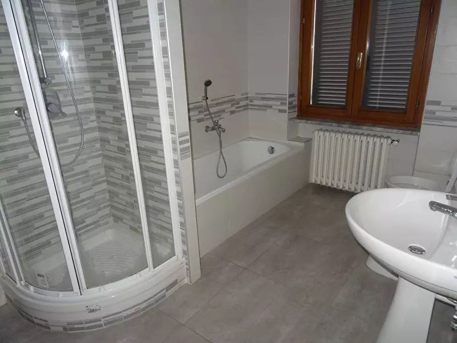 Immagine 12 di Palazzo in vendita  in Via Quadrone a Mondovì