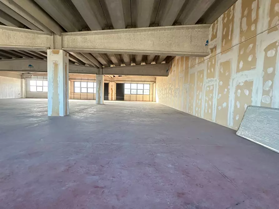 Immagine 6 di Locale commerciale in affitto  in Porta Rossa a Cuneo