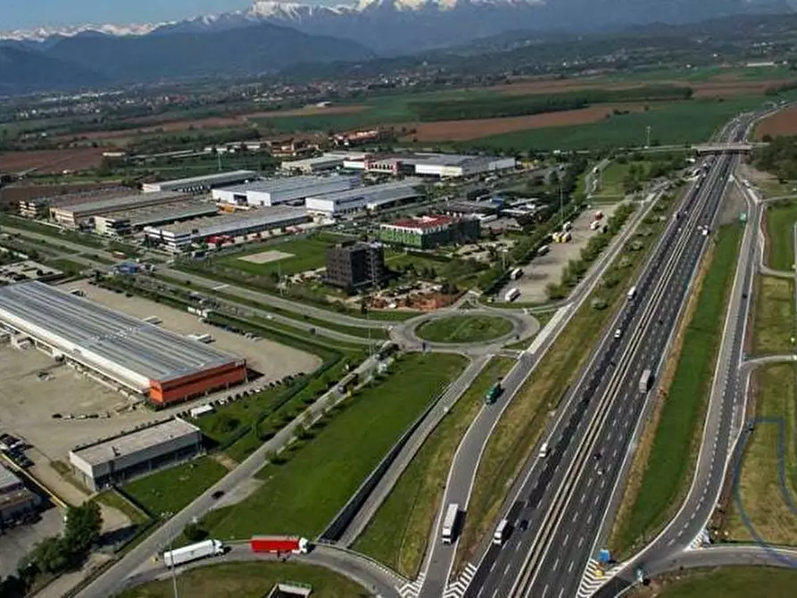 Capannone industriale in affitto in Settima Strada a Rivoli